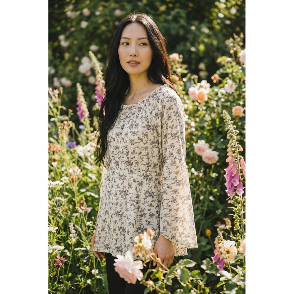Scarlet Darkness Floral Peasant Top XL Lace Up Back‎ Bell Sleeve Cottagecore New